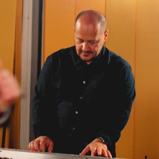 Dansul mirilor cu formația The Groove